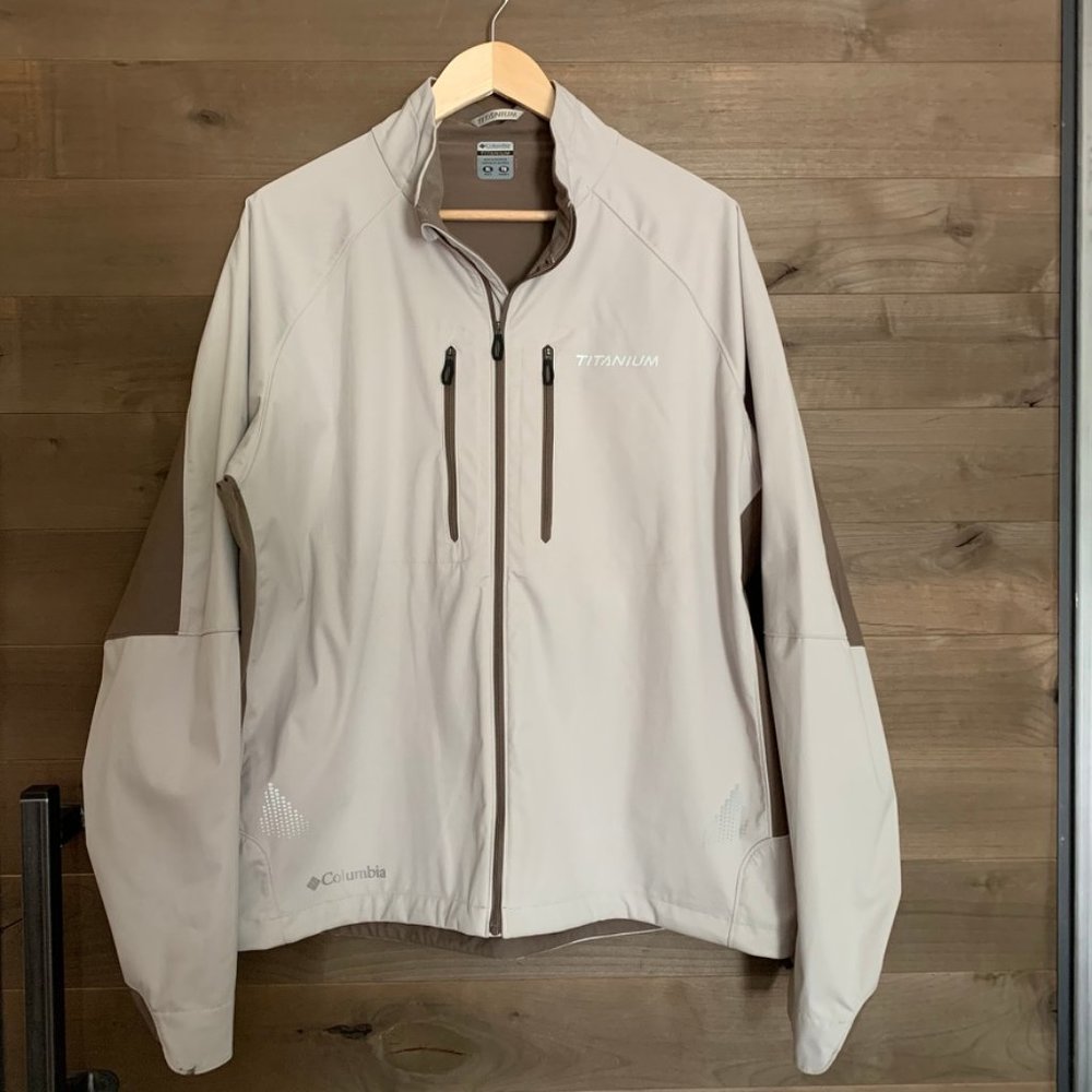 Columbia Titanium Hightail Softshell Tech Jacket - image 1